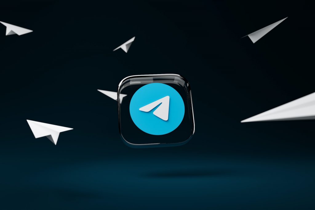 How does Telegram work? Telegram 3D icon